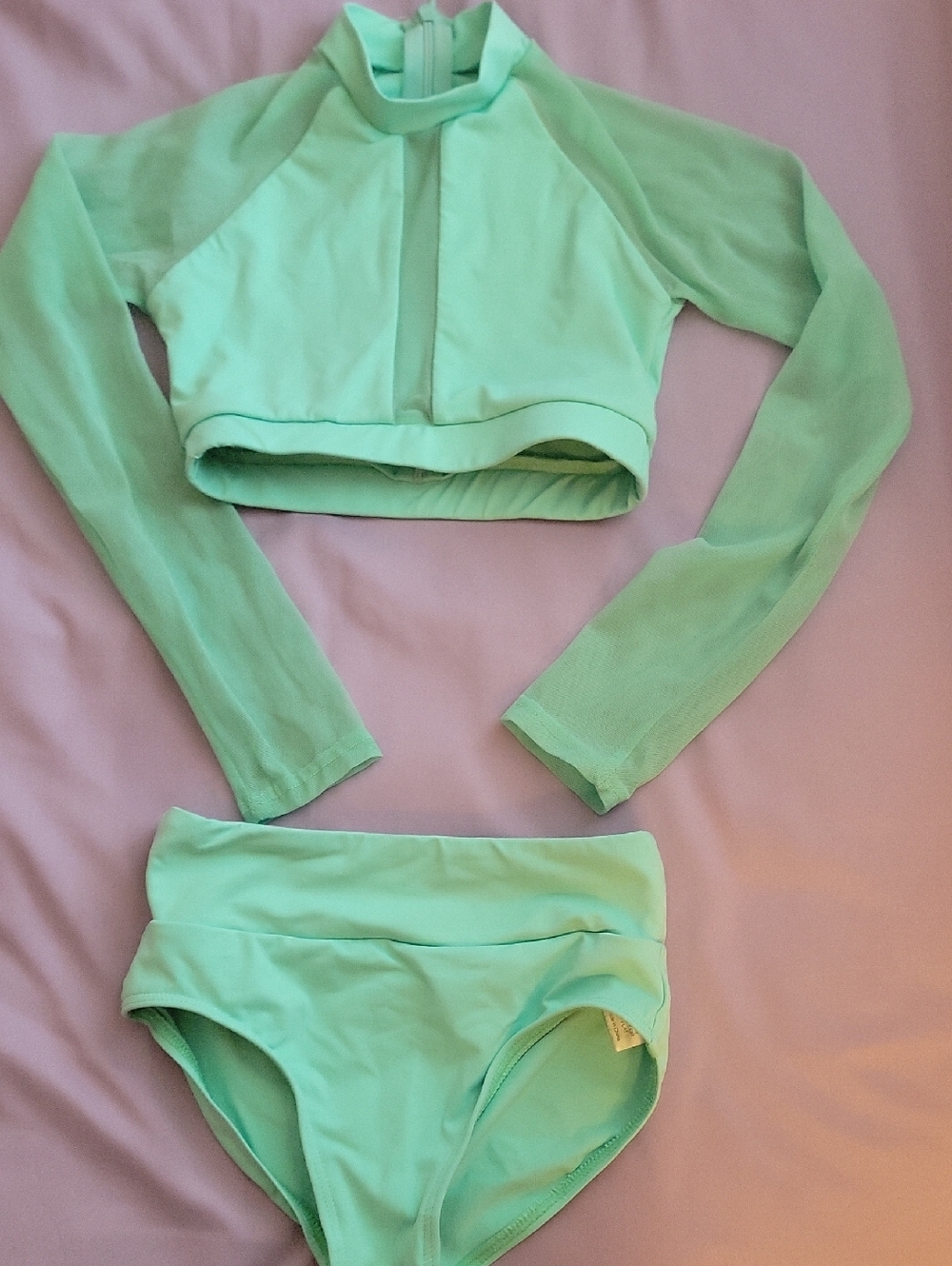 Baltogs Mint Green Long Sleeve Crop Dance Set